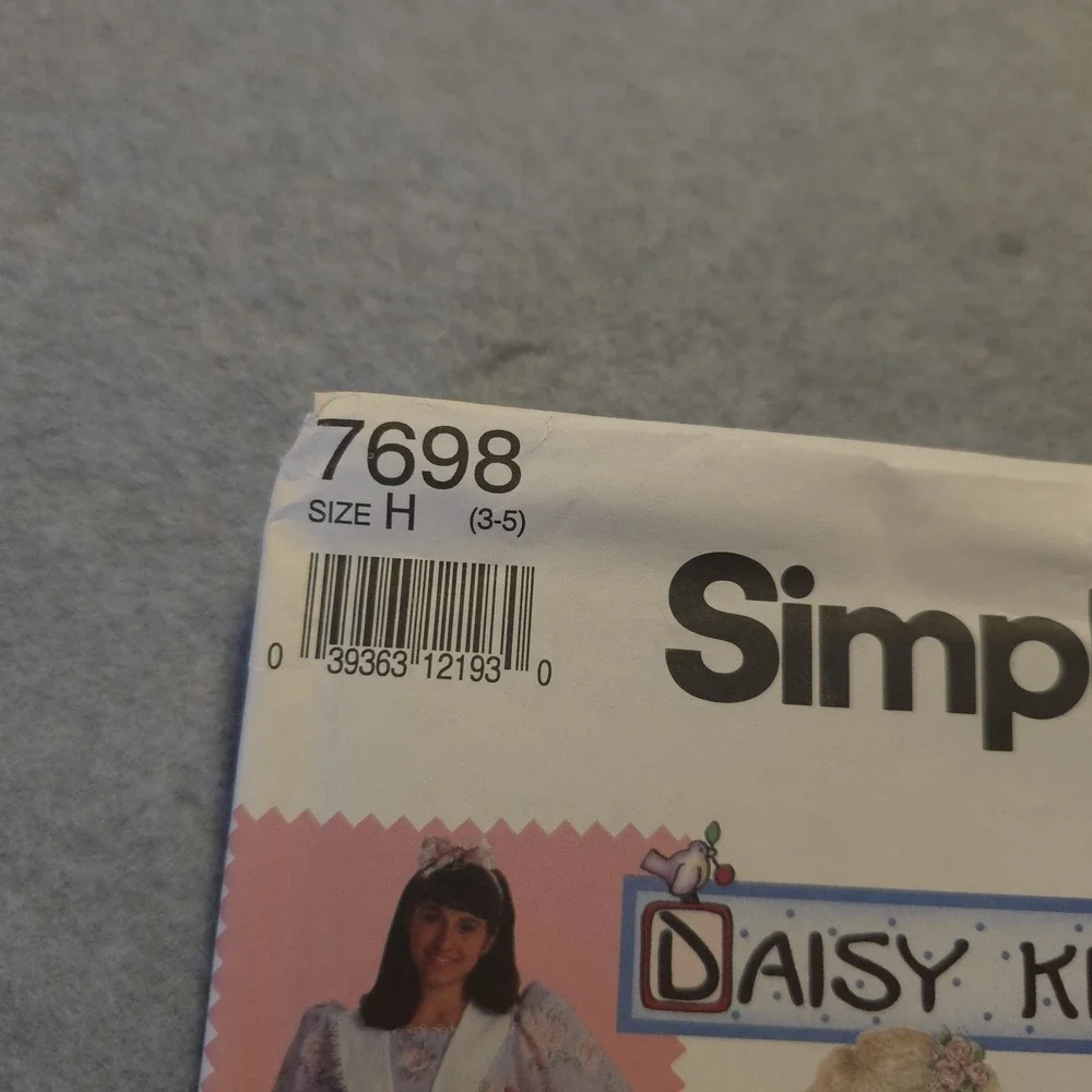 Simplicity UNCUT Sewing Pattern 7698‎ Daisy Kingdom Girls Child Romper Dress 3-5